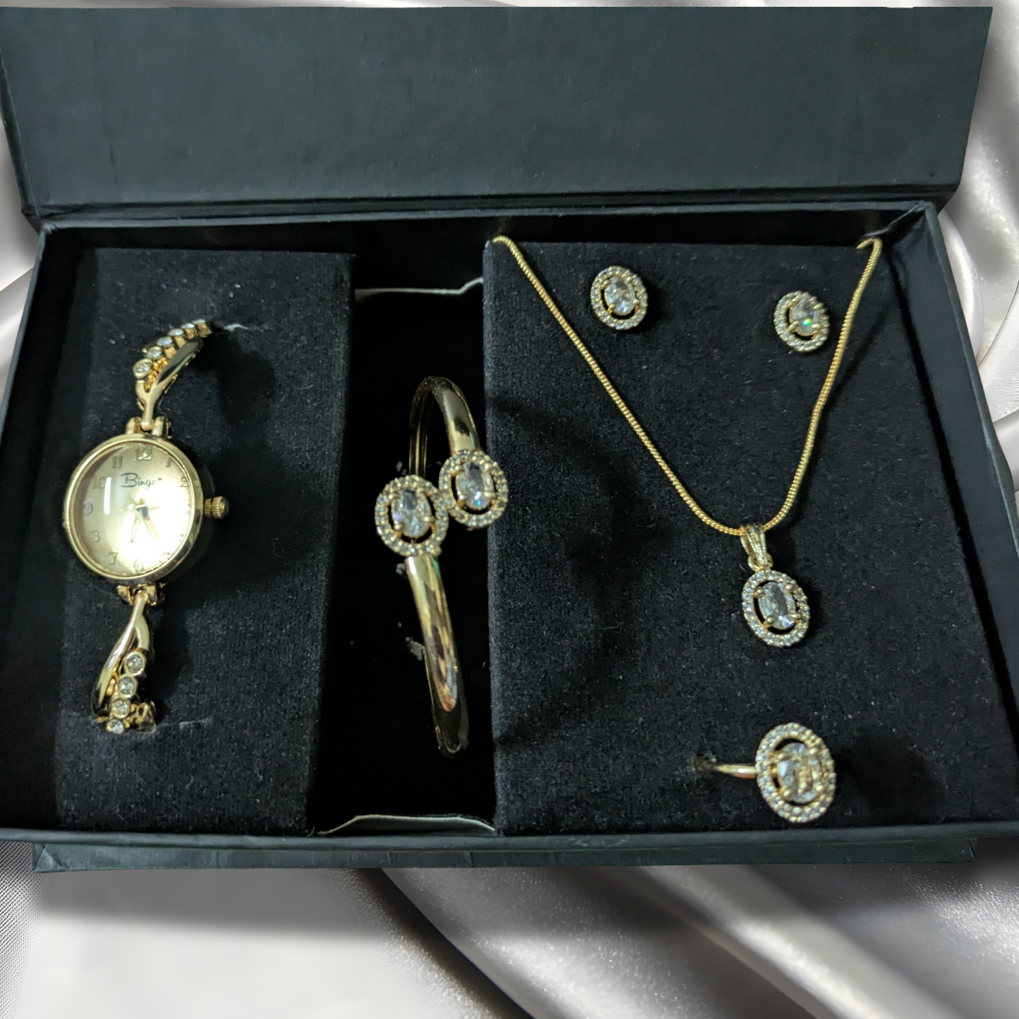 6 PCS Golden Elegant Jewellery Gift Pack